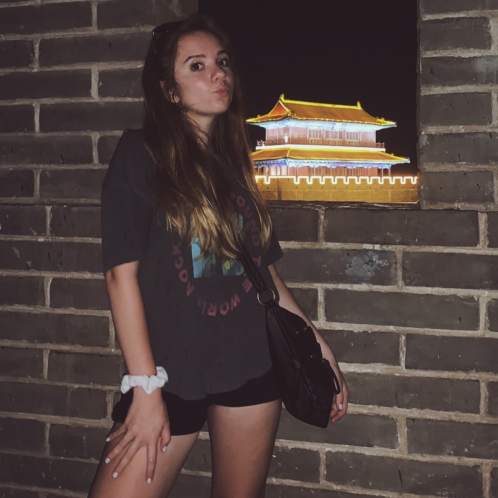 Meet your Posher, Paris